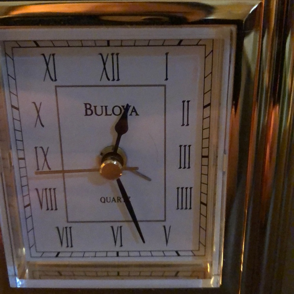 Blue Bulova clock - Picture 7 of 7